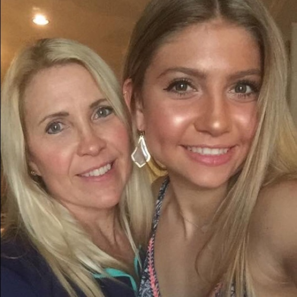 Meet your Posher, Viki